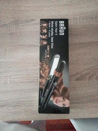 Plancha de pelo Braun satin hair 5 de segunda mano por 15 EUR en Santiago  de Compostela en WALLAPOP