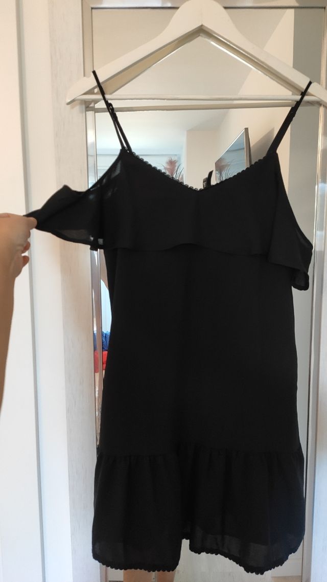 Vestido Stradivarius con manga caida