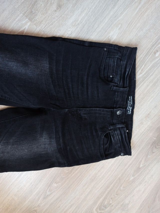 Vaquero negro "desgastado"