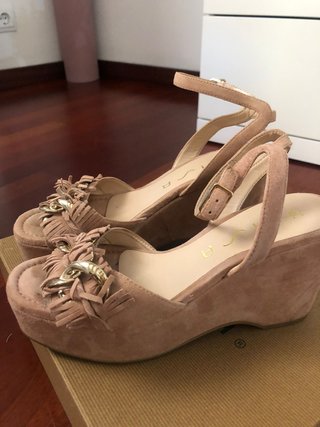 Sandalias plataforma Unisa color nude\\/rosa de segunda mano por 30 EUR en  Mataró en WALLAPOP
