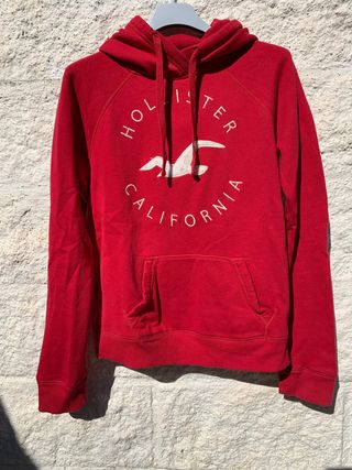 Sudadera Hollister roja de segunda mano en WALLAPOP