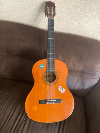 Guitarras segunda mano en Pamplona en WALLAPOP