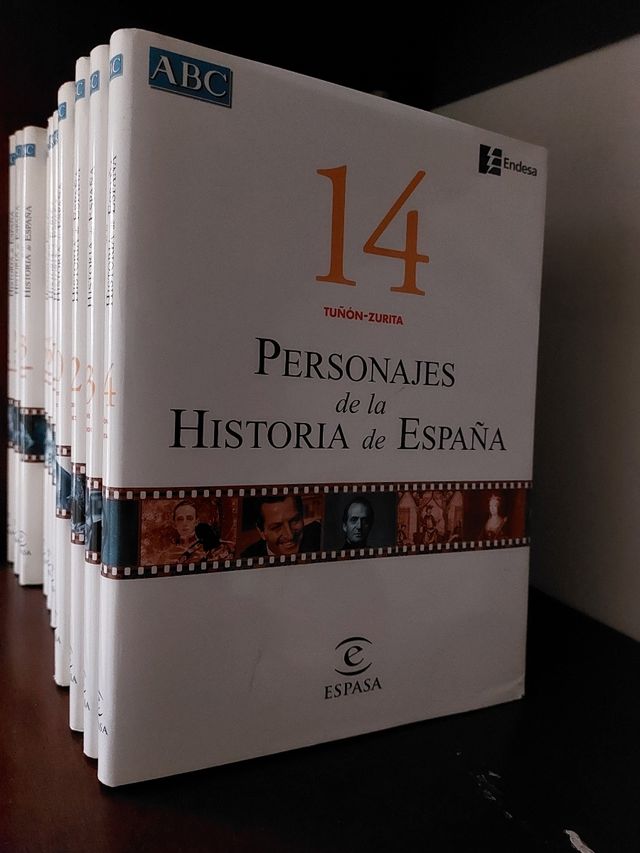 COLECCIÓN DE 14 LIBROS DE PERSONAJES HISTORIA