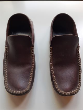 Zapatos Zara. Talla 42 de segunda mano por 20 EUR en Sevilla en WALLAPOP