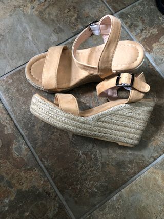 Sandalias mujer talla 37 de segunda mano por 10 EUR en Alcalá de Henares en  WALLAPOP