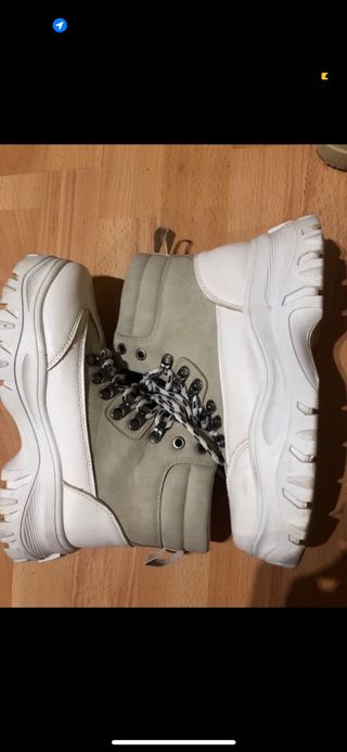 Botas la oveja negra de segunda mano por 10 EUR en Avilés en WALLAPOP