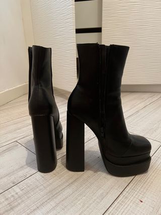 Botas Veganas de segunda mano en Madrid en WALLAPOP