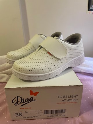 Zuecos de segunda mano | CASINUEVO