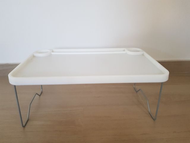 Mesa plegable para el desayuno