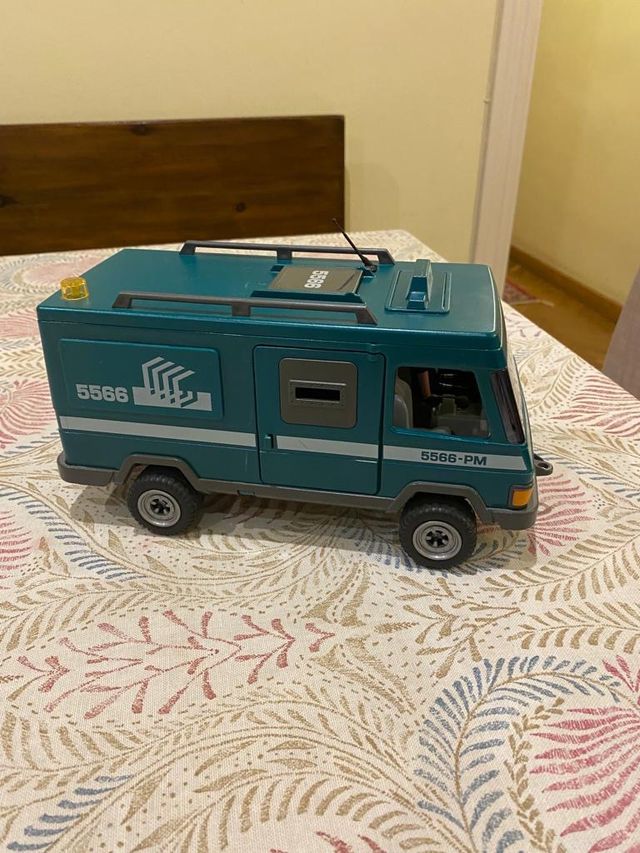 COCHE DE PLAYMOBIL 
