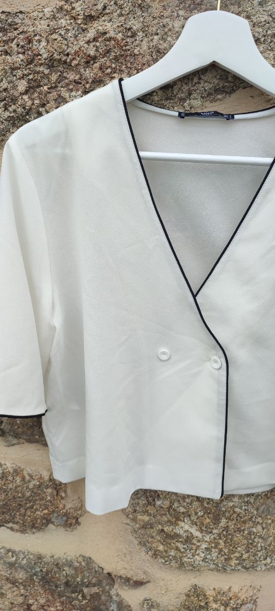 Blusa de Mango sin estrenar.