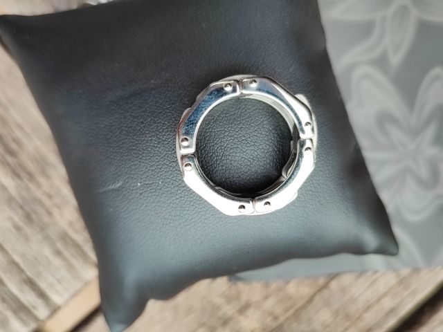 Anillo Suomy acero y rubí