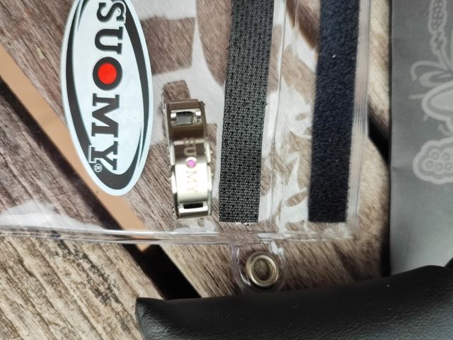 Anillo Suomy acero y rubí