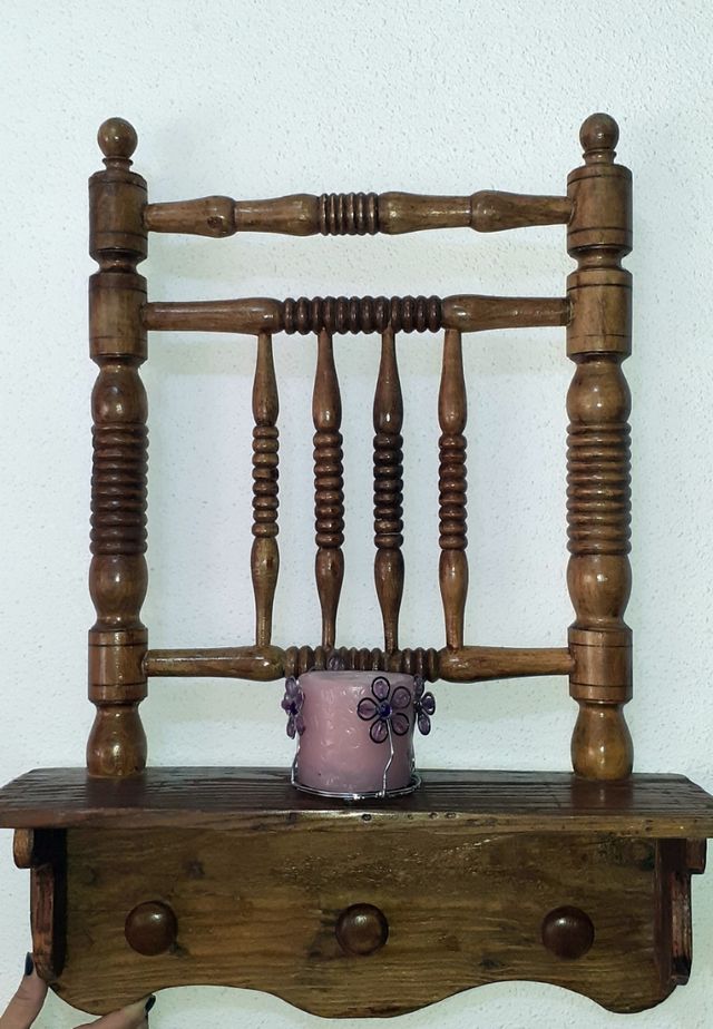 Respaldo silla antigua, con percha y estante