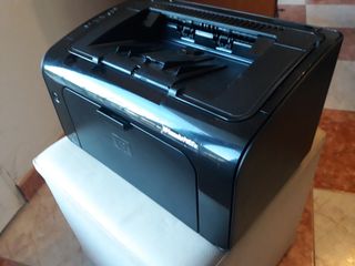 Impresora HP P1102W, WI-FI, 1.600 páginas impresas de segunda mano por 50  EUR en Torremolinos en WALLAPOP