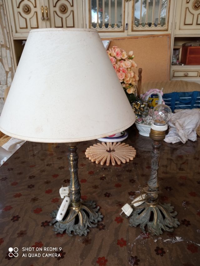 el conjunto de 2 lámparas de bronce