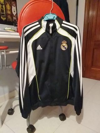 Chandal Adidas de segunda mano en WALLAPOP
