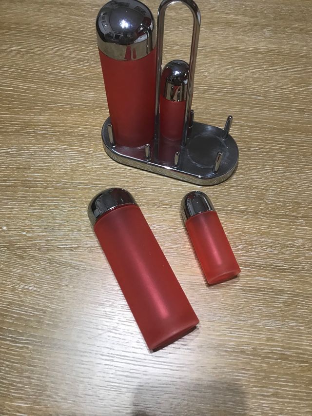 Comboy de aceite, vinagre, sal y pimienta