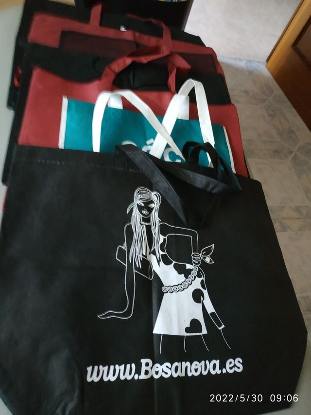 BOLSAS DE TODO TIPO  las 12 POR 6€