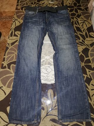 Pantalón Vaquero Hombre Pull \u0026amp; Bear Talla 44 de segunda mano por 5 EUR  en Atarfe en WALLAPOP