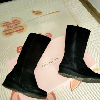 Botas Piccola Piu de segunda mano por 15 EUR en Mairena del Aljarafe en  WALLAPOP