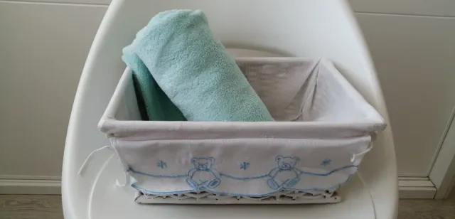 Cesta mimbre blanca con forro + REGALO