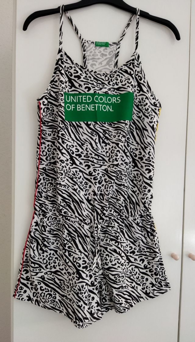Mono estampado de cebra de Benetton.