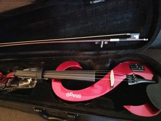 Violín eléctrico de segunda mano en WALLAPOP