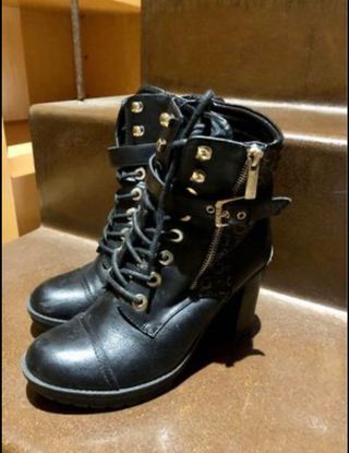 Botines Guess de segunda mano en WALLAPOP
