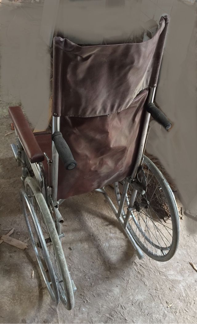 Silla de ruedas vintage abad