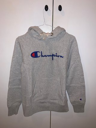 Sudadera Champion de segunda mano por 20 EUR en Barcelona en WALLAPOP
