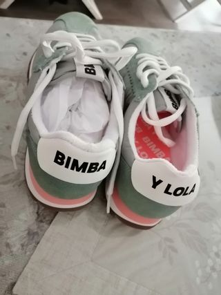 Zapatillas bimba y lola originales de segunda mano por 50 EUR en Cáceres en  WALLAPOP