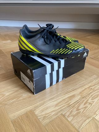 Botas de fútbol talla 43 de segunda mano en Madrid en WALLAPOP