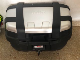 GIVI Trekker Outback black line, las maletas de aluminio apuestan por el  negro