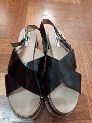 Sandalias mustang verano negras talla 41 NUEVAS de segunda mano por 30 EUR  en Vigo en WALLAPOP