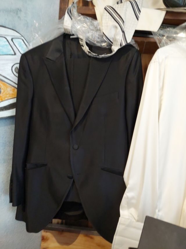 se vende traje de novio.sin estrenar