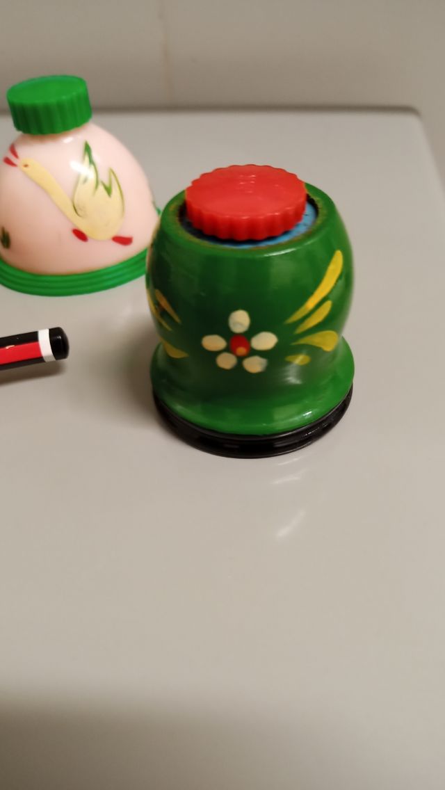 Tinteros muy antiguos.Dificil  de encontrar.