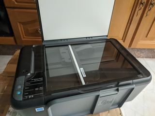Impresora y escáner HP Deskjet F2420 de segunda mano por 20 EUR en Ferrol  en WALLAPOP