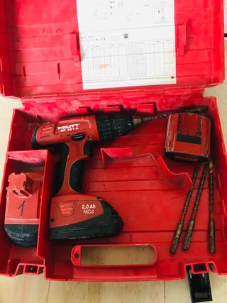 Taladro con bateria de segunda mano en WALLAPOP