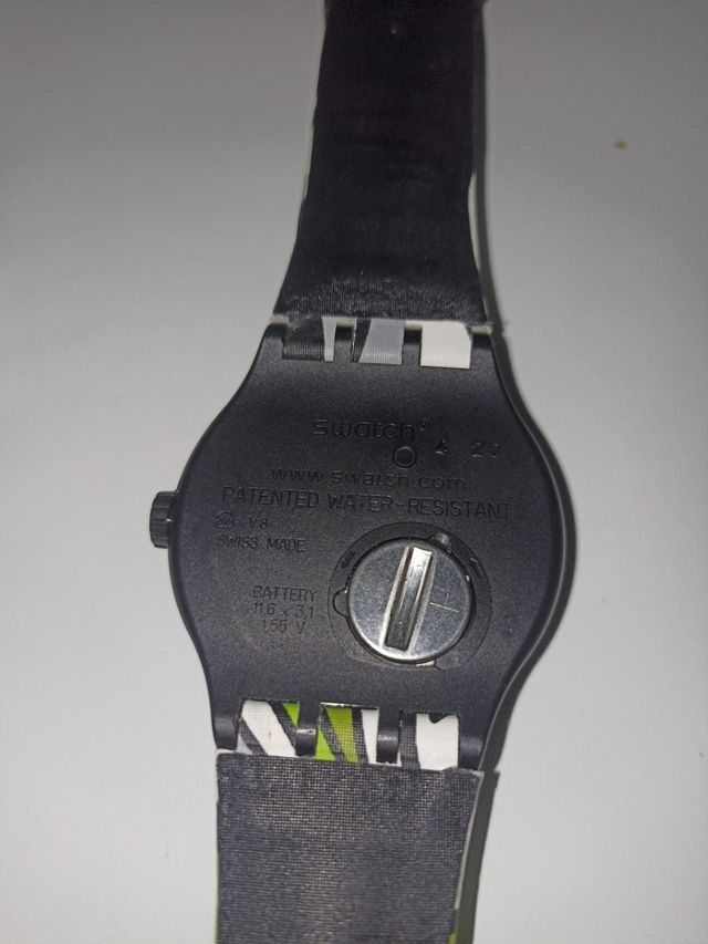 Reloj Swatch dragon's revenge SUDB112