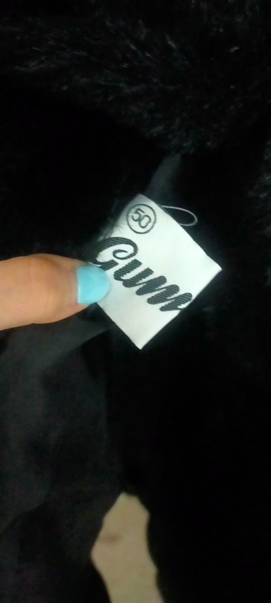 Abrigo piel negro sintético