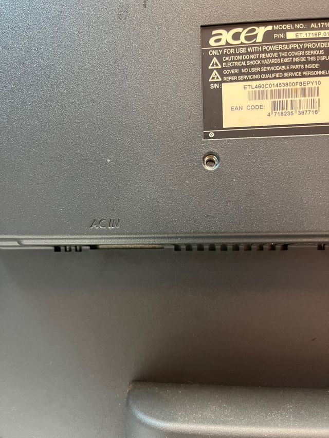 CPU Dell + Monitor Acer 17 pulgadas