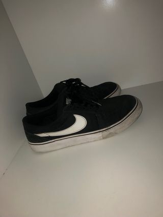 Zapatillas Nike segunda mano en Granada en WALLAPOP
