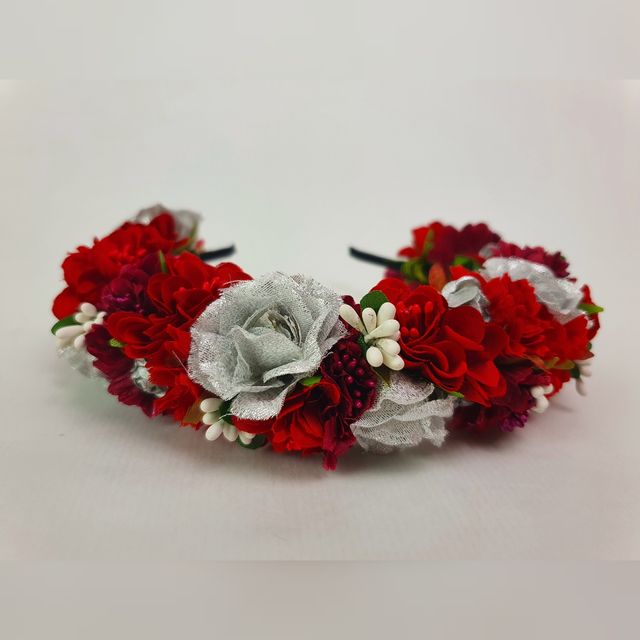 Diadema flores rojas y plata