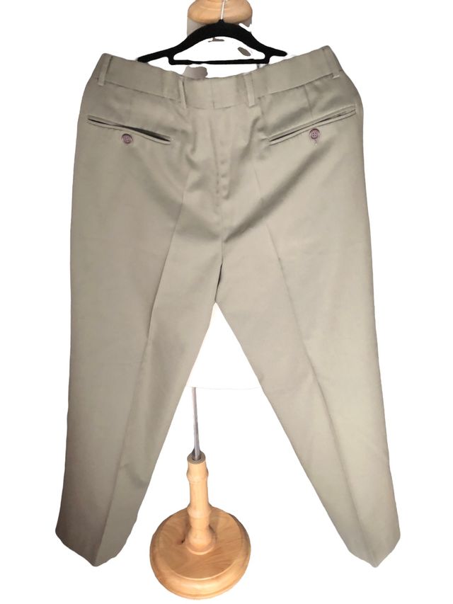 Traje Oscar de la Renta verde 50