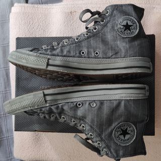 Converse grises de segunda mano en WALLAPOP