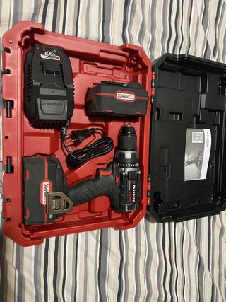 Taladro atornillador de segunda mano en WALLAPOP