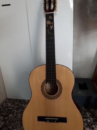 Guitarras segunda mano en Sabadell en WALLAPOP