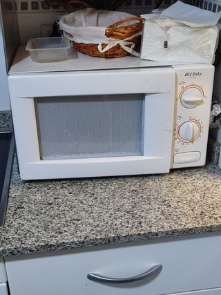 Microondas segunda mano en Manresa | WALLAPOP
