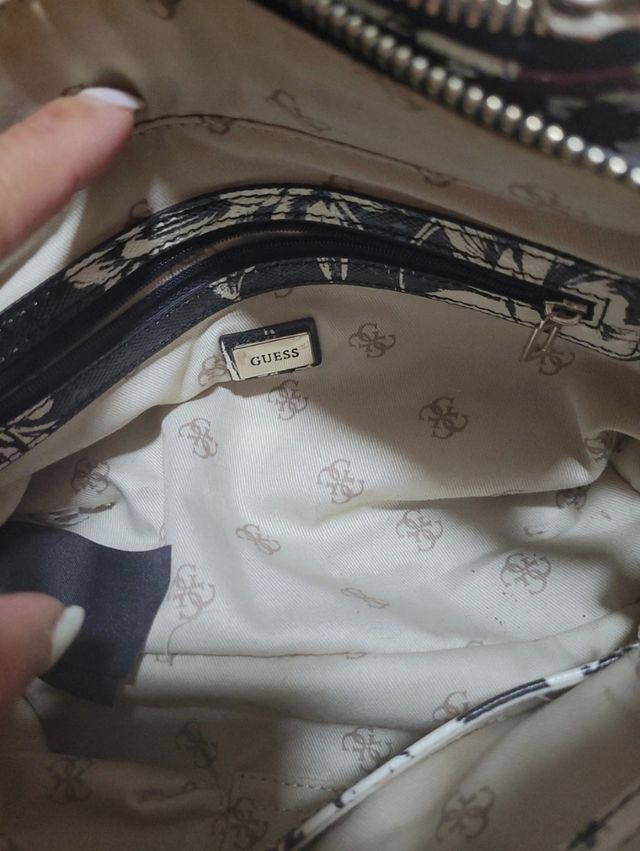Bolsa exclusiva Guess